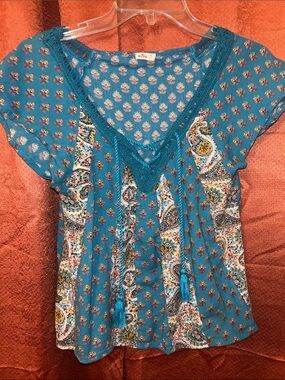 Hollister Teal Paisley Crochet-Trim Tie-Front Top